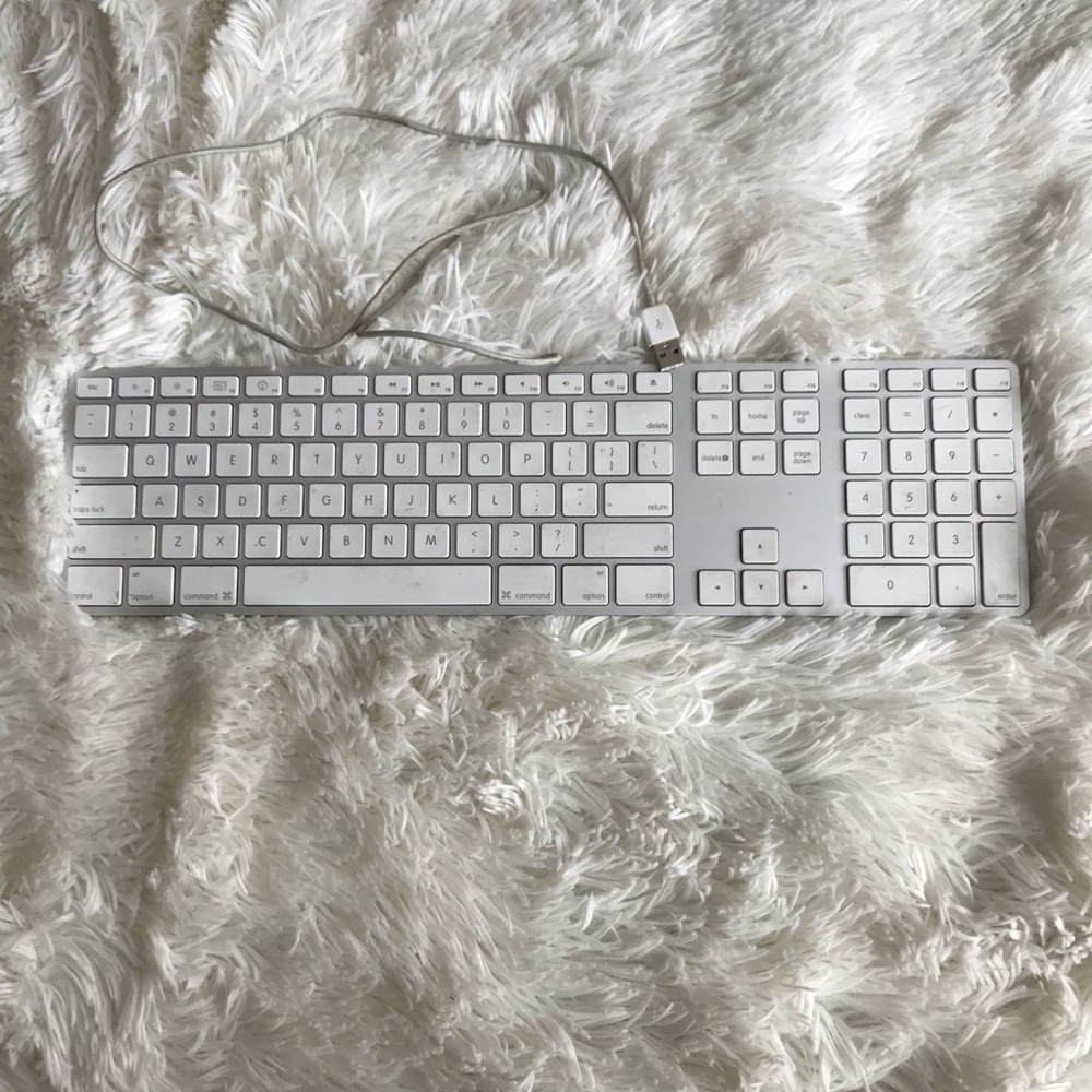 Apple keyboard